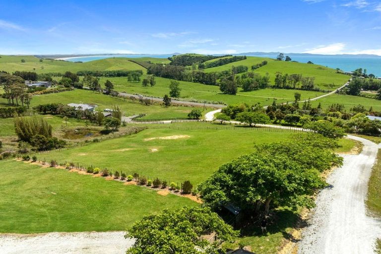 Photo of property in 28a Taipa View Road, Taipa, 0483