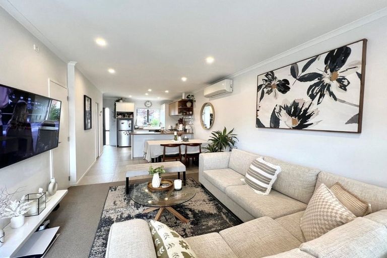 Photo of property in 24 Adlam Lane, Takanini, 2112