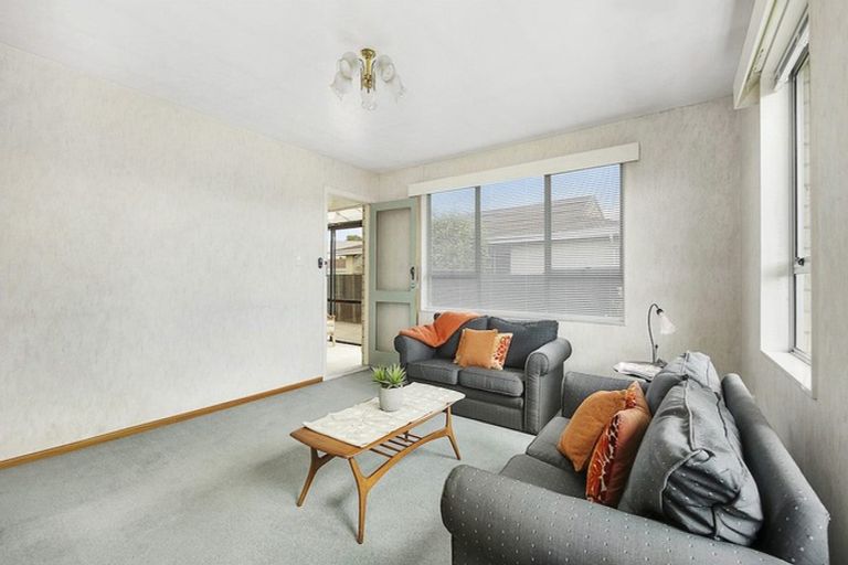 Photo of property in 1/60 Veitches Road, Casebrook, Christchurch, 8051