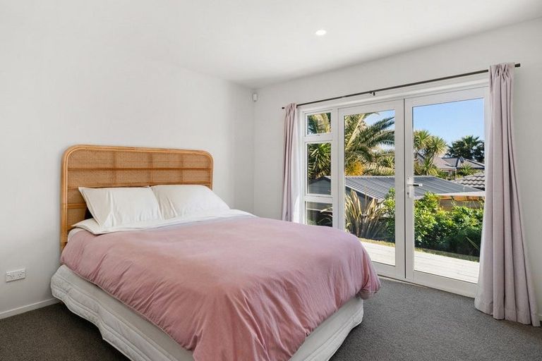 Photo of property in 32a Ohuirehe Road, Coastlands, Whakatane, 3120