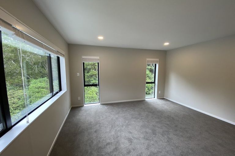 Photo of property in 8 Tagish Way, Orewa, 0931