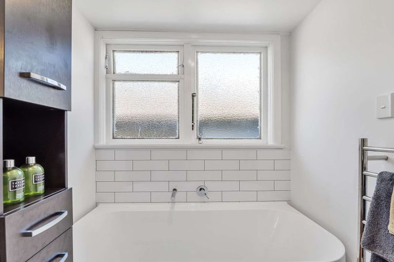 Photo of property in 69 Seddon Street, Takaro, Palmerston North, 4412