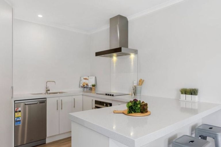 Photo of property in 12 Fuller Street, Papamoa Beach, Papamoa, 3118