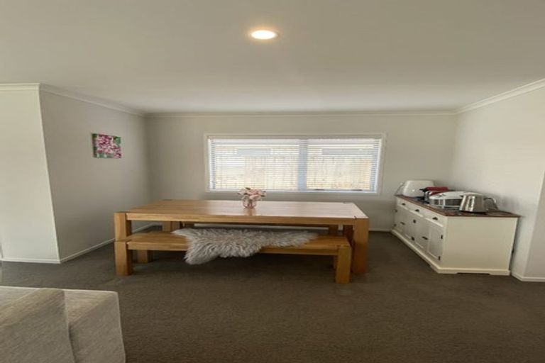 Photo of property in 126 Puhirake Crescent, Pyes Pa, Tauranga, 3112