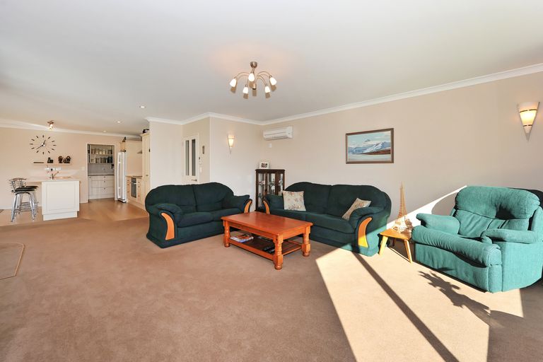 Photo of property in 6 Tussock Place, Stoke, Nelson, 7011