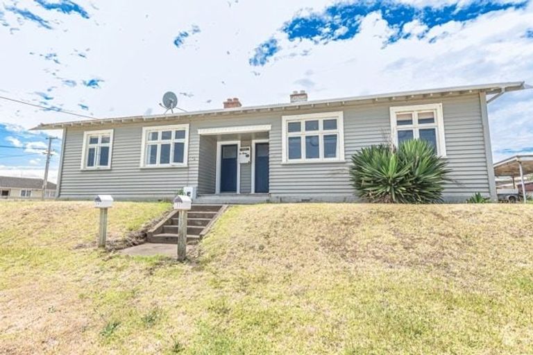 Photo of property in 32 Aotea Street, Castlecliff, Whanganui, 4501