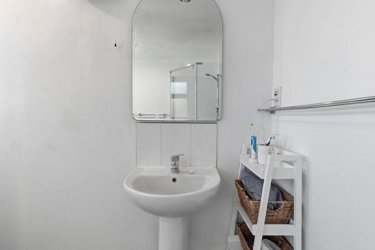 Photo of property in 18 Croziers Road, St Albans, Christchurch, 8052