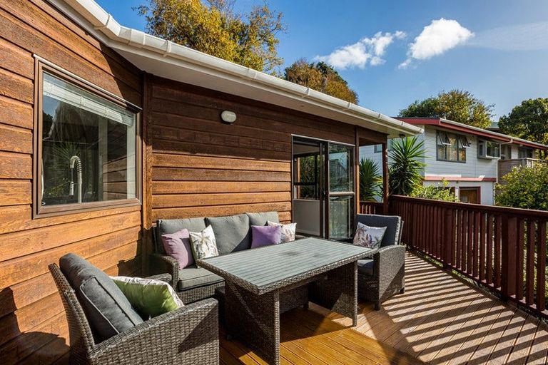 Photo of property in 6 Shackle Lane, Whitby, Porirua, 5024