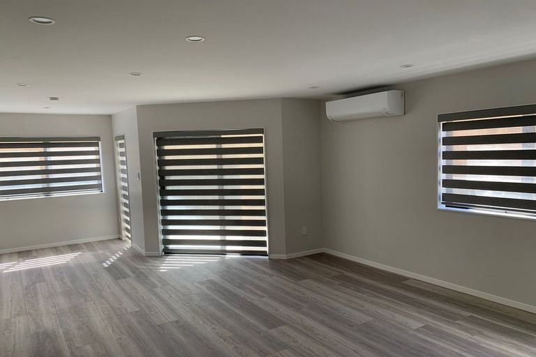 Photo of property in 9c Jillteresa Crescent, Half Moon Bay, Auckland, 2012