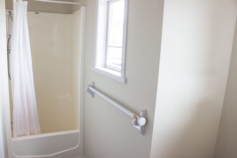 Photo of property in 572 Beach Road, Rothesay Bay, Auckland, 0630