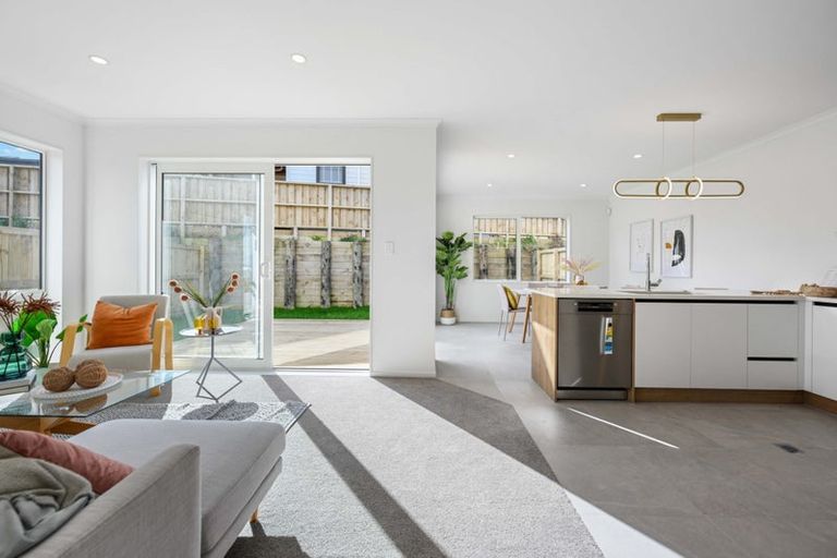 Photo of property in 1/29 Tokerau Drive, Rototuna North, Hamilton, 3210