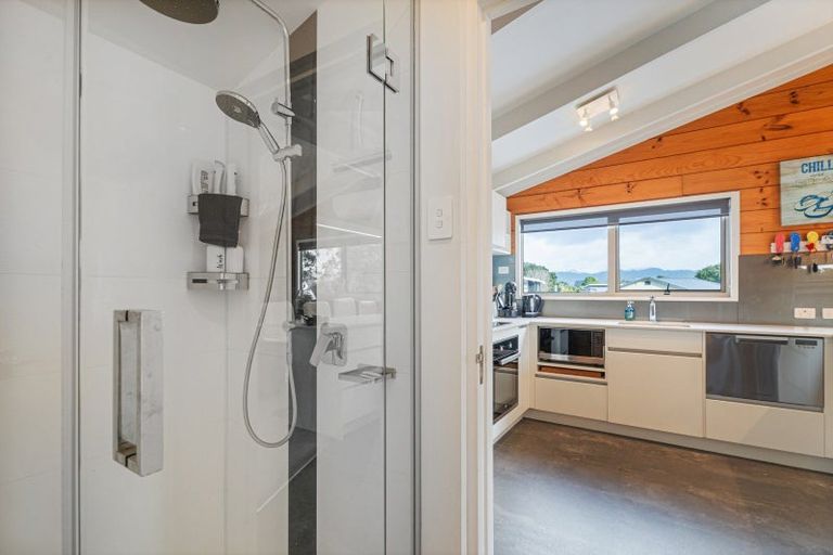 Photo of property in 6 Winderton Way, Pauanui, Hikuai, 3579