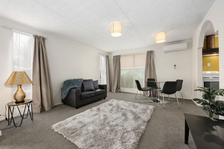 Photo of property in 11a Hartford Crescent, Totara Park, Upper Hutt, 5018