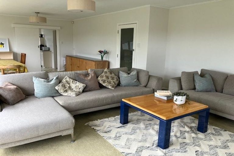 Photo of property in 48 Huntingdon Street, Northland, Wellington, 6012