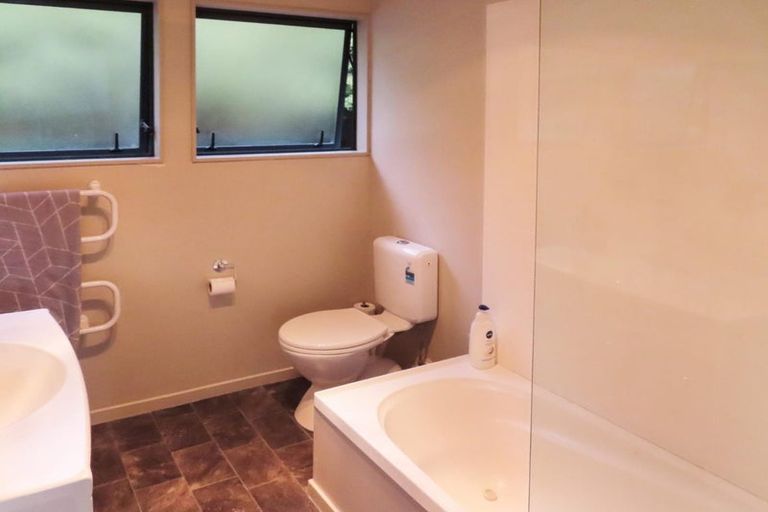 Photo of property in 30 Plateau Road, Te Marua, Upper Hutt, 5018