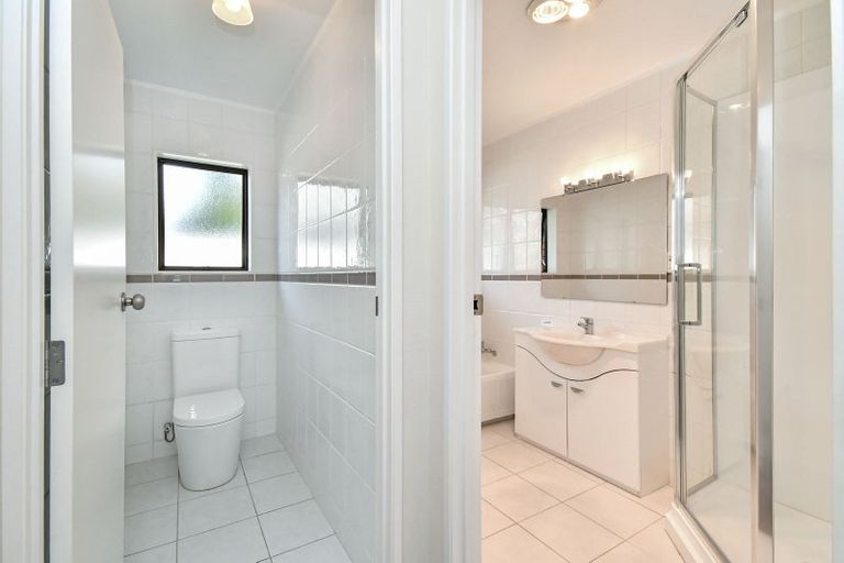 Photo of property in 2/13 Maunu Road, Papatoetoe, Auckland, 2025