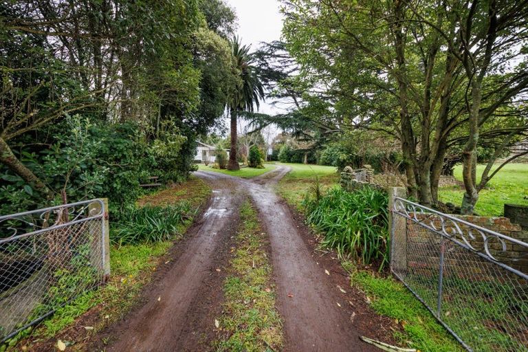 Photo of property in 200 Hewitts Road, Linton, Palmerston North, 4472