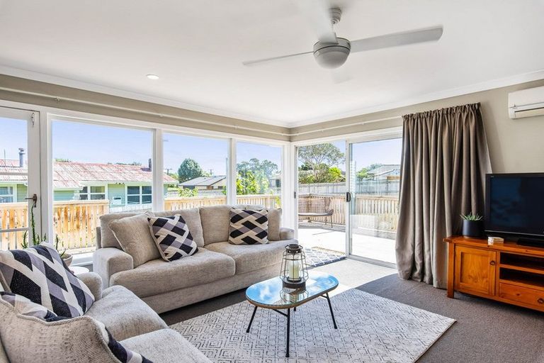 Photo of property in 53a Elizabeth Street, Waikanae, 5036