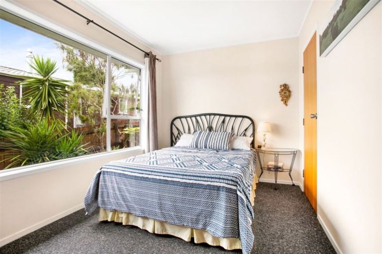 Photo of property in 2/46a Kamara Road, Glen Eden, Auckland, 0602