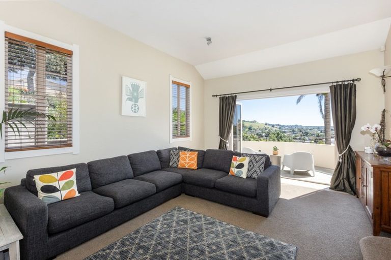 Photo of property in 5 Poaka Place, Taradale, Napier, 4112