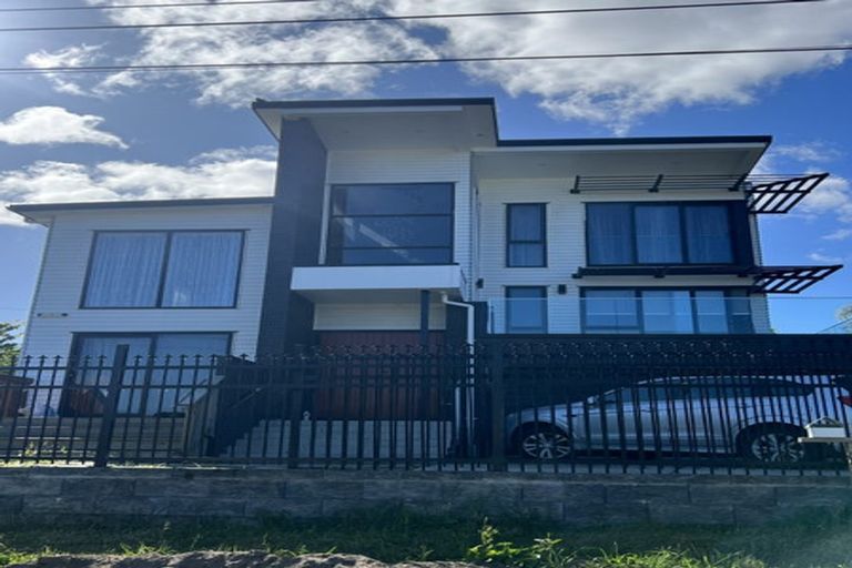 Photo of property in 8b Palmer Avenue, Glen Eden, Auckland, 0602