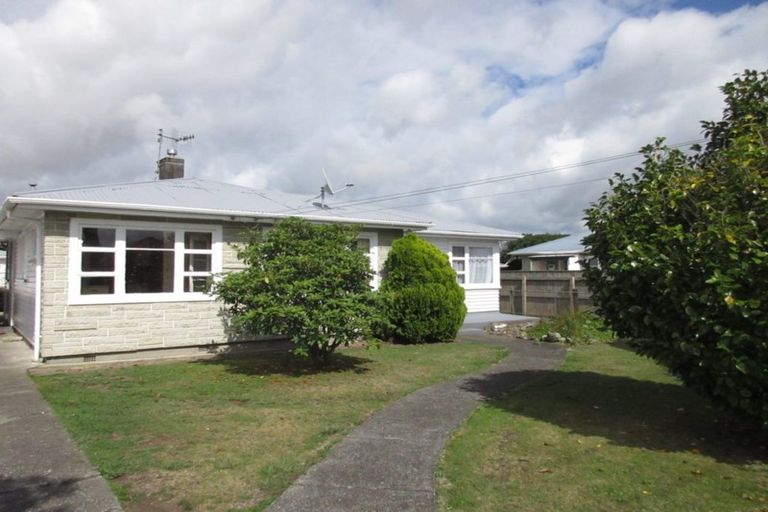 Photo of property in 30 Liverpool Street, Levin, 5510