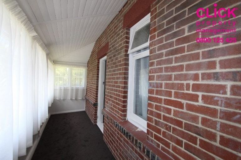 Photo of property in 28 Parkhill Avenue, Mornington, Dunedin, 9011
