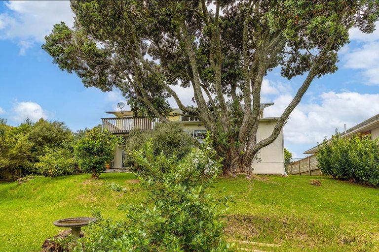 Photo of property in 40 Gill Avenue, Te Atatu Peninsula, Auckland, 0610