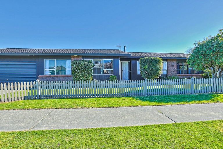 Photo of property in 10 Harpham Street, Taradale, Napier, 4112