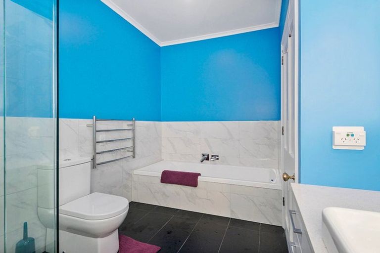 Photo of property in 125 Grahams Road, Burnside, Christchurch, 8053