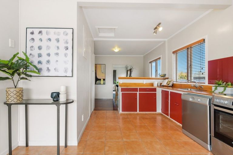 Photo of property in 65 Vardon Road, St Andrews, Hamilton, 3200