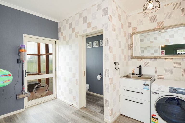 Photo of property in 381 Bay Road, West Plains, Invercargill, 9879