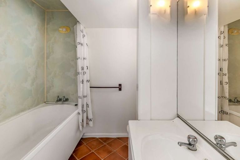 Photo of property in 20 Park Terrace, Corsair Bay, Lyttelton, 8082