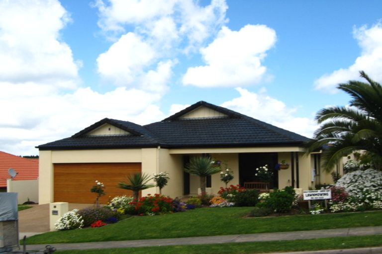 Photo of property in 84 Pinecrest Drive, Gulf Harbour, Whangaparaoa, 0930