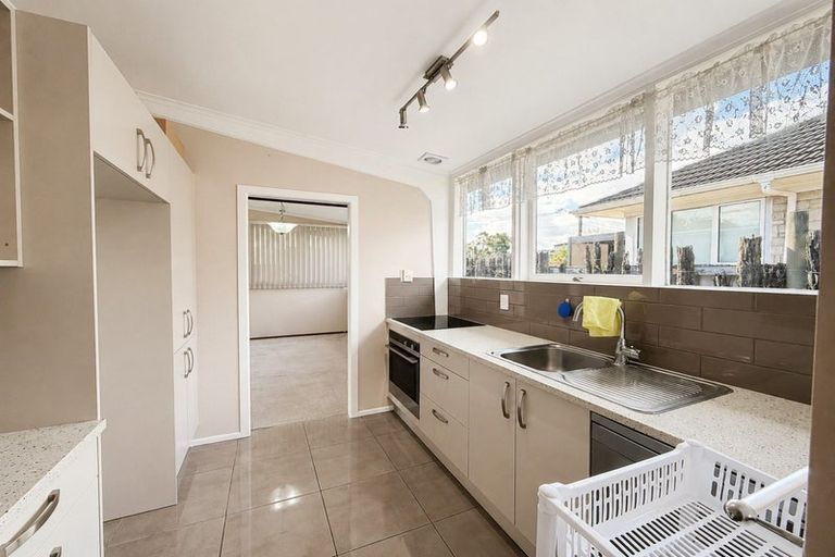 Photo of property in 80 Tiraumea Drive, Pakuranga, Auckland, 2010