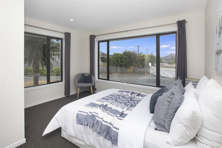 Photo of property in 10 Epping Place, Burnside, Christchurch, 8053