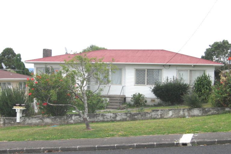 Photo of property in 2/3 Windy Ridge Road, Glenfield, Auckland, 0629