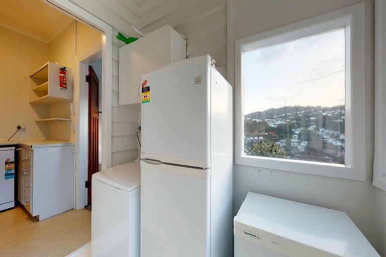 Photo of property in 132-136 Washington Avenue, Brooklyn, Wellington, 6021