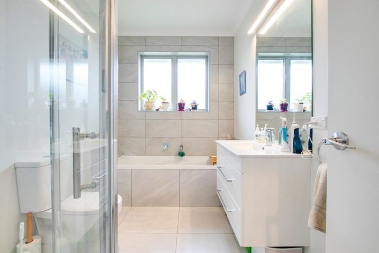 Photo of property in 4 Ruakituri Place, Te Awa, Napier, 4110