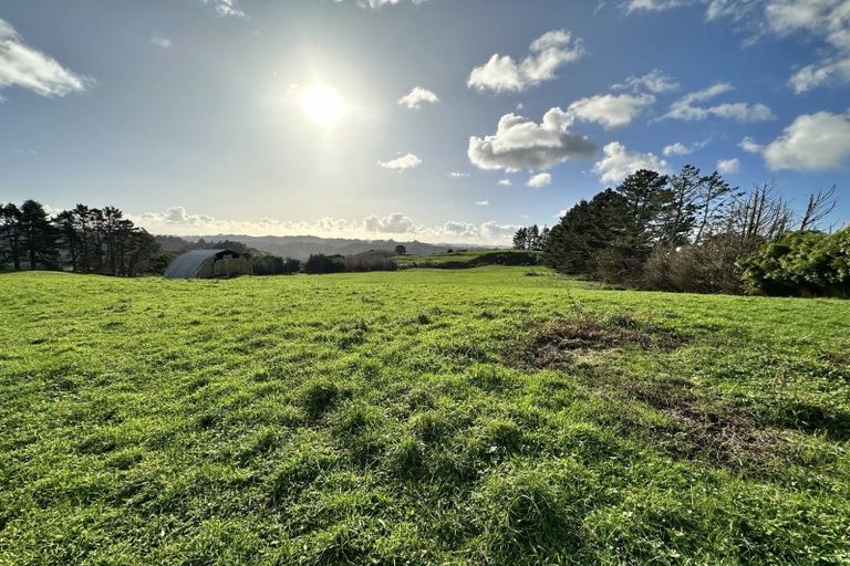 Photo of property in 846 Kaka Road, Okoki, Urenui, 4375
