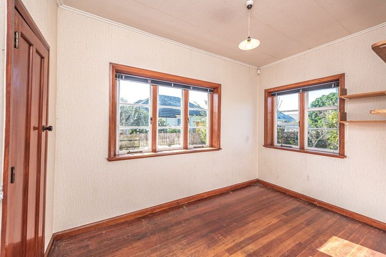 Photo of property in 49 Selwyn Crescent, College Estate, Whanganui, 4500