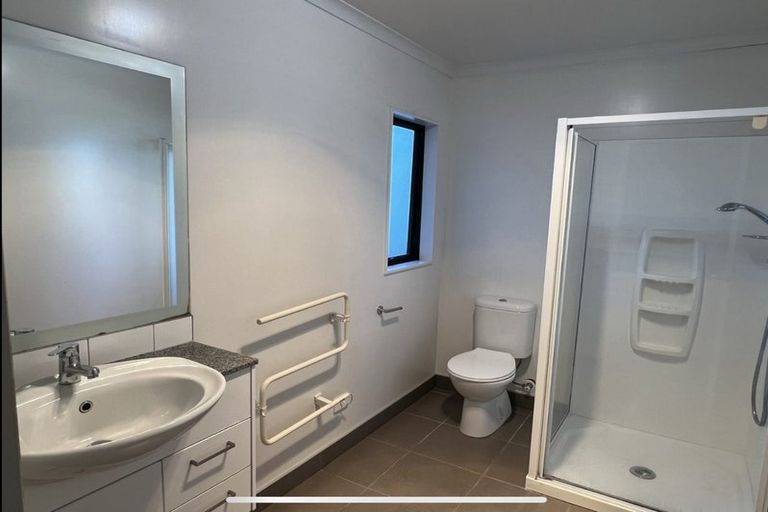 Photo of property in 36 Tiriwa Drive, Massey, Auckland, 0614