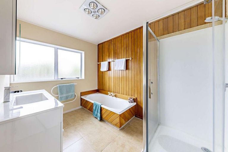 Photo of property in 147 Millhouse Drive, Golflands, Auckland, 2013