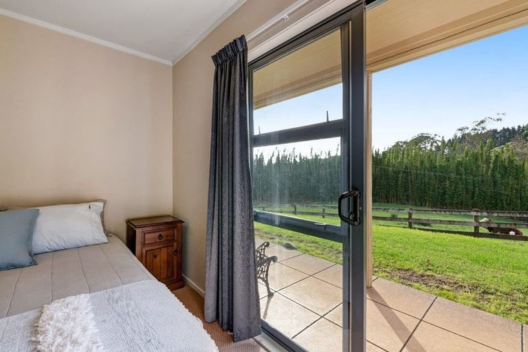 Photo of property in 11 Pineview Lane, Helensville, 0875