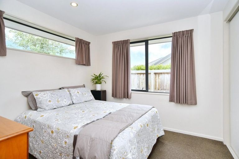 Photo of property in 16 Chestnut Place, Rangiora, 7400
