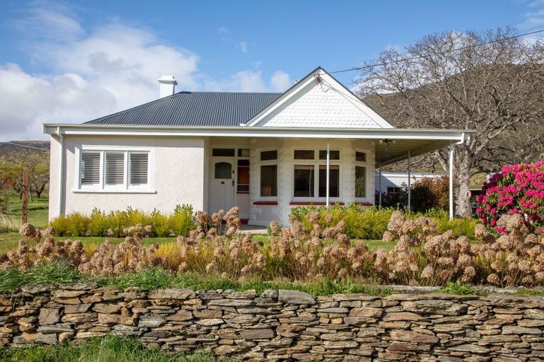 Photo of property in 102 Roxburgh East Road, Roxburgh East, Roxburgh, 9571