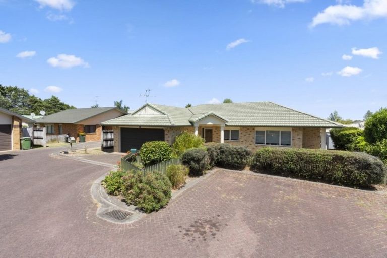 Photo of property in 20 Emmerdale Avenue, Papakura, 2110