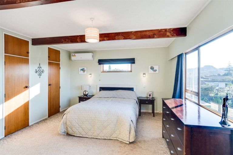 Photo of property in 6 Somerset Place, Taradale, Napier, 4112