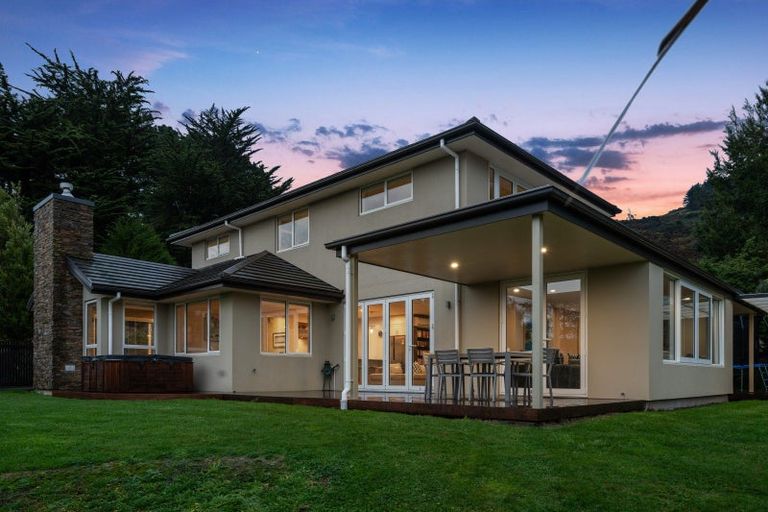 Photo of property in 143 Saint Leonards Drive, Saint Leonards, Dunedin, 9022