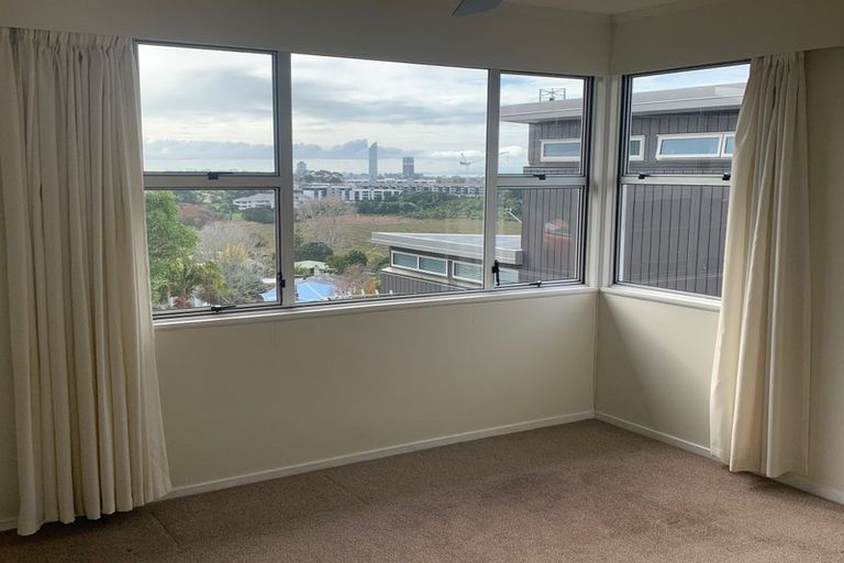 Photo of property in 3/36 Exmouth Road, Northcote, Auckland, 0627